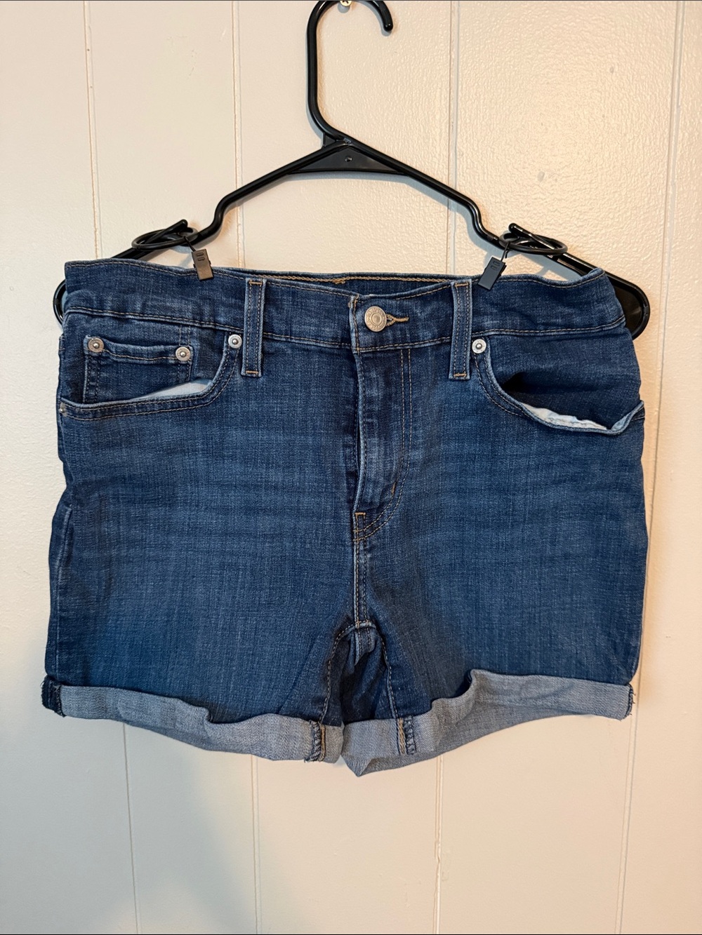 Levi Women’s shorts